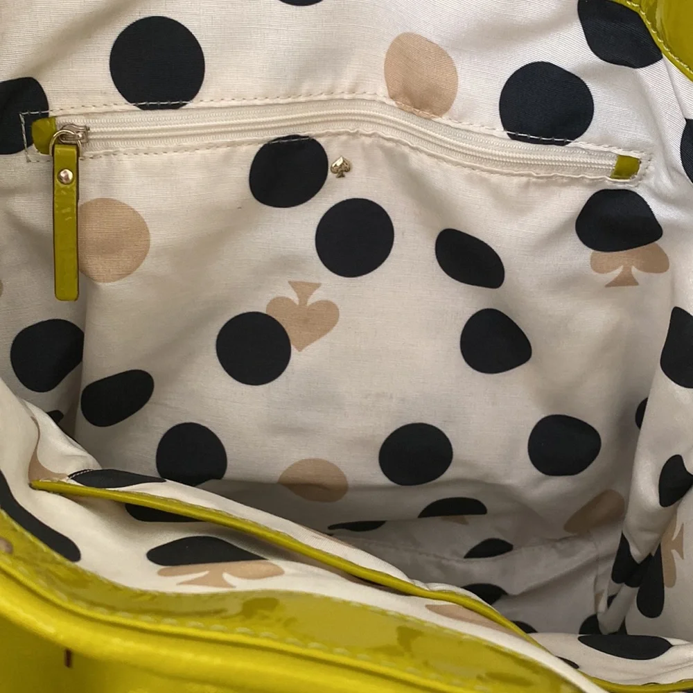 Kate Spade chartreuse patent tote 💛 - Picture 5 of 8